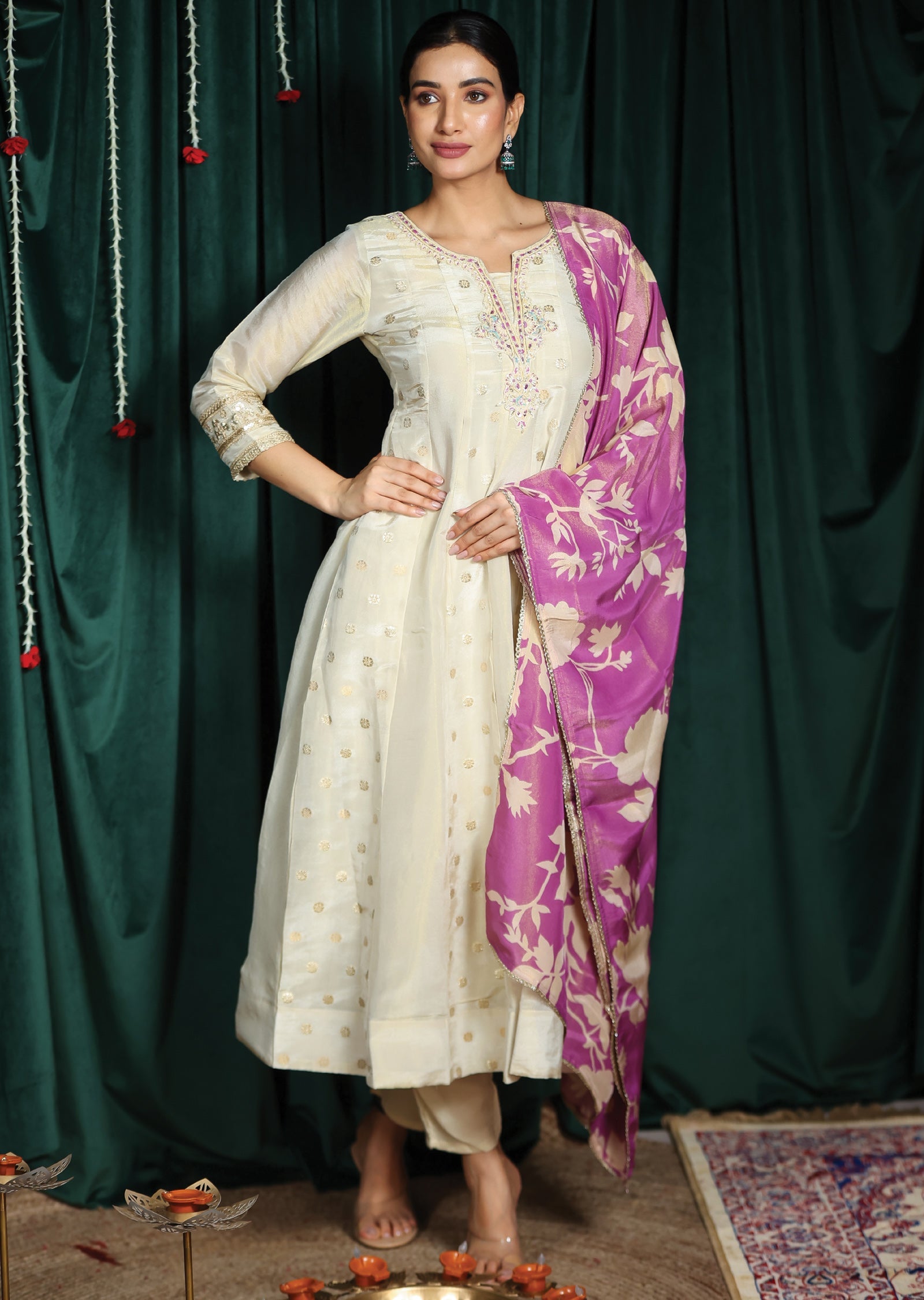 Cream Banaras Tissue Anarkali