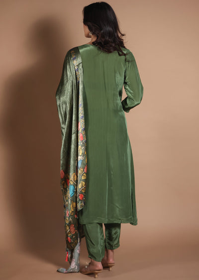 Mehendi Green Crepe Straight Cut suit