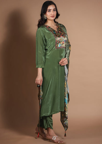 Mehendi Green Crepe Straight Cut suit